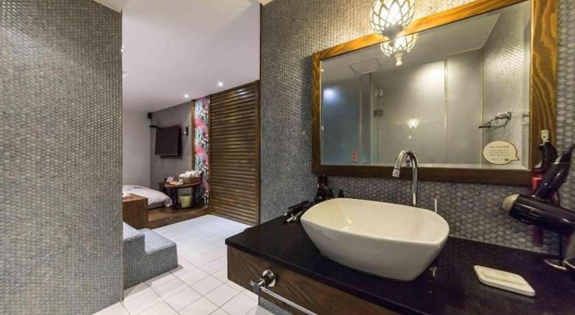 motel Yaja Yeongdeungpo