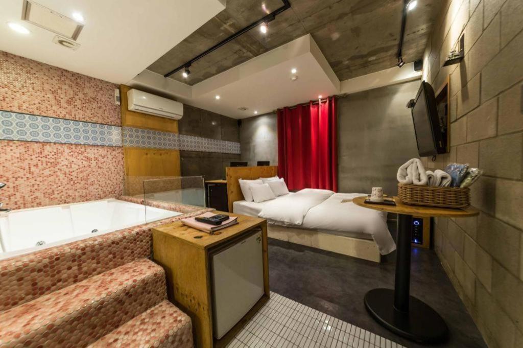 Motel Yaja Yeongdeungpo 2*