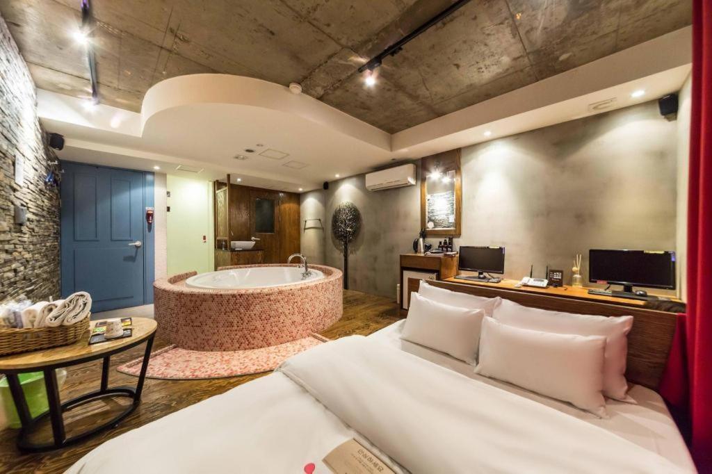 Yaja Yeongdeungpo Motel 2*