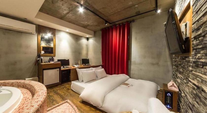 Motel Yaja Yeongdeungpo 2*