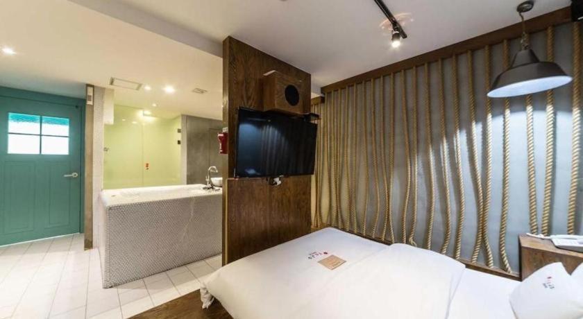 Yaja Yeongdeungpo Motel 2*